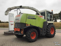 Ensileuse automotrice Claas Jaguar 900