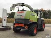 Ensileuse automotrice Claas Jaguar 900