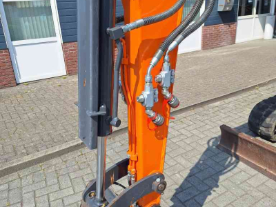 Mini pelleteuse Doosan DX27Z-7