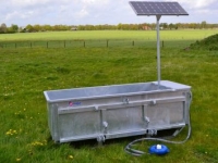 Auge à l‘énergie solaire Qmac ZD1500 Vee drink waterbak 