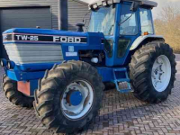 Tracteur Ford tw25