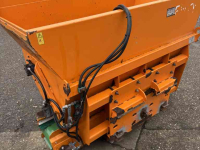 Distributeur de paille pour des logettes Flingk KSS1500