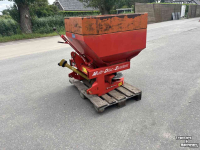 Distributeur d‘engrais Kuhn ADS 401 kunstmeststrooier boomgaard strooier