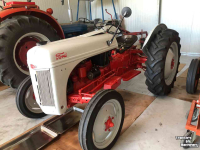 Tracteurs anciens Ford Dearborn 8NAN