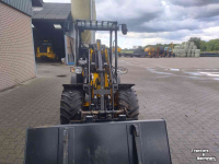 Chargeuse sur pneus JCB 403