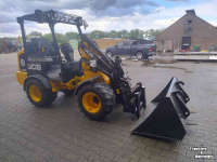 Chargeuse sur pneus JCB 403