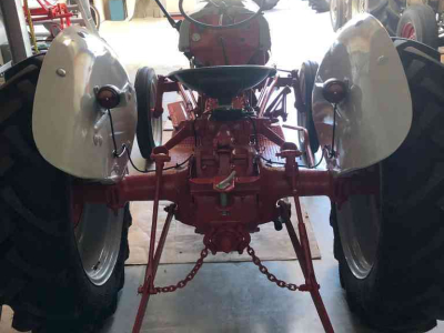 Tracteurs anciens Ford Dearborn 8NAN