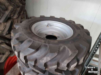 Autres matériel et accessoires de transport et industriels Manitou 2 sets luchtbanden 7.00-12 & 12.5/80 R18