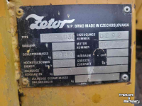 Charriot tous terrains à mât Zetor N9-030