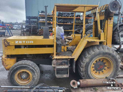 Charriot tous terrains à mât Zetor N9-030