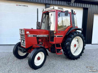 Tracteur International 685