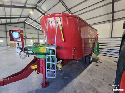 Mélangeuse Verticale Strautmann Voerwagen