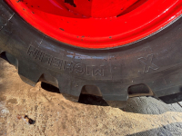 Roues, Pneus, Jantes, Barillets Jumelage Michelin 405/70R20 op velg