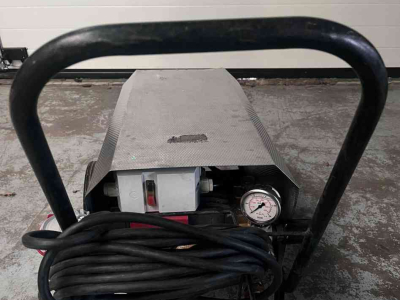 Nettoyeur à haute pression Chaud/Froid Dibo 150 / 15