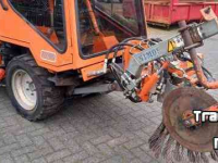 Désherbeuse à brosse rotative Nimos Zelfrijdende Onkuidborstelmachine Porter II