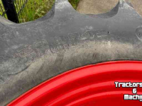Roues, Pneus, Jantes, Barillets Jumelage  480/70R30 Michelin + 20.8R38 Good Year TD 8