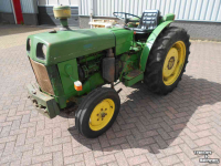 Tracteur pour vignes et vergers John Deere 1030 vu