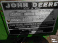 Tracteur pour vignes et vergers John Deere 1030 vu