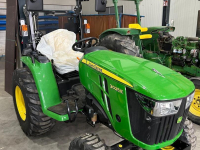 Tracteur pour vignes et vergers John Deere 3025E
