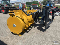 Eparpilleur de fourrage Mammut Gigant 280 HSB
