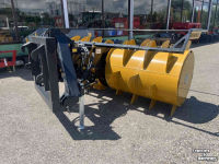 Eparpilleur de fourrage Mammut Gigant 280 HSB