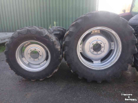 Roues, Pneus, Jantes, Barillets Jumelage BKT 600/65R38 - 380/85R28