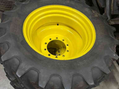 Roues, Pneus, Jantes, Barillets Jumelage  380/90R46  &  380/85R30