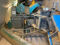 Peseuses Pro-Pak Weeglijn, opvoerelevator, 2000 EW weger, poetmachine