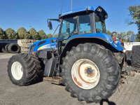 Tracteur New Holland TVT 145 Met Fronthef, Motor defect
