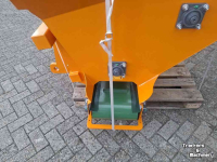 Épandeur de sciure pour des logettes Flingk KSS 1015