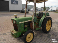 Tracteur pour vignes et vergers John Deere 1020 v