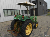 Tracteur pour vignes et vergers John Deere 1020 v
