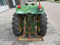 Tracteur pour vignes et vergers John Deere 1020 v