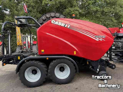 Presses Case-IH RB545 sillage pack
