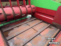 Distributeur de fourrage en bloc Strautmann BVW