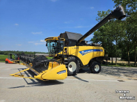 Moissonneuse batteuse New Holland CX 8.70