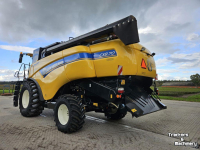 Moissonneuse batteuse New Holland CX 8.70