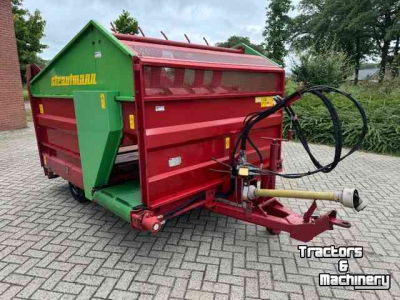 Distributeur de fourrage en bloc Strautmann BVW