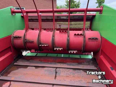 Distributeur de fourrage en bloc Strautmann BVW