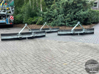 Rabots à lisier  Rubberen schuif met lepelbevestiging