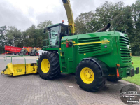 Ensileuse automotrice John Deere 7400 Pro Drive
