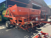 Planteuse de pommes de terre Structural 4 R Snarenbed pootmachine| kistenkantelaar | Miedema | Dewulf