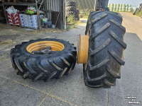 Roues, Pneus, Jantes, Barillets Jumelage  Dubbellucht naast 20.5R25. Shovel
