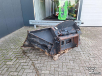Godets curage orientable Manitou ZIJKIEPBAK
