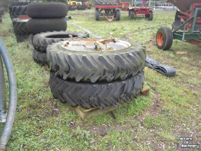 Roues, Pneus, Jantes, Barillets Jumelage Molcon 13.6 x 38