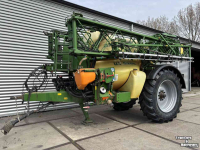 Pulvérisateur trainé Amazone UX 5200 Getrokken Veldspuit