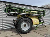Pulvérisateur trainé Amazone UX 5200 Getrokken Veldspuit