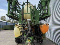 Pulvérisateur trainé Amazone UX 5200 Getrokken Veldspuit