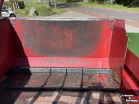 Distributeur de fourrage en bloc Strautmann bvw