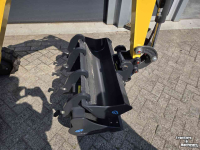 Mini pelleteuse New Holland E12D